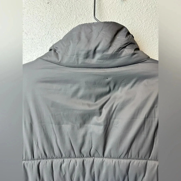 NWTS. TRUE Religion Puffer Jacket - Picture 11 of 12